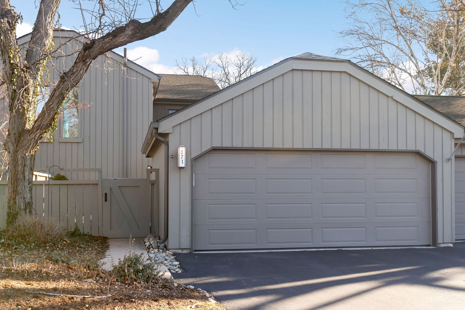 371 Shoreline Road Property Photo