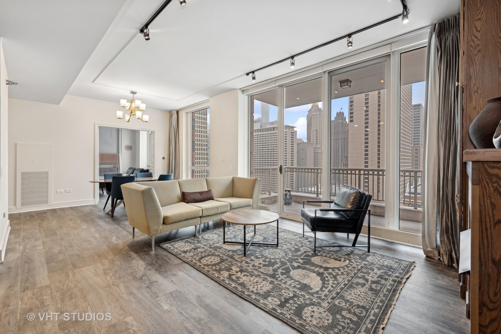 55 E Erie Street 1804 Property Photo 4