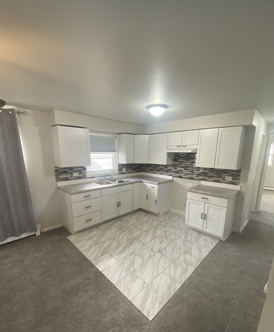 7911 S Ellis Avenue 3 Property Photo 16