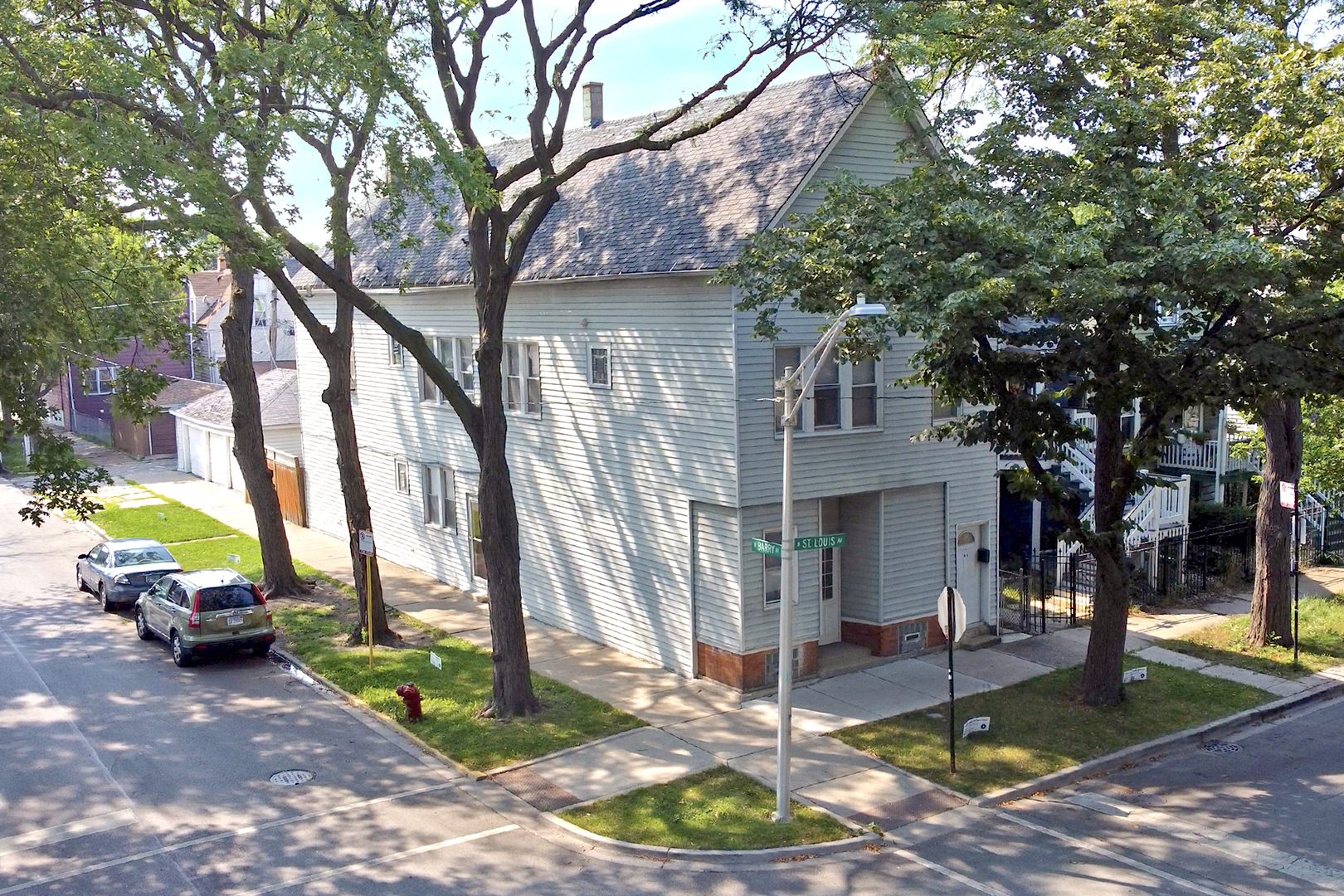 3100 N St Louis Ave Property Photo 1