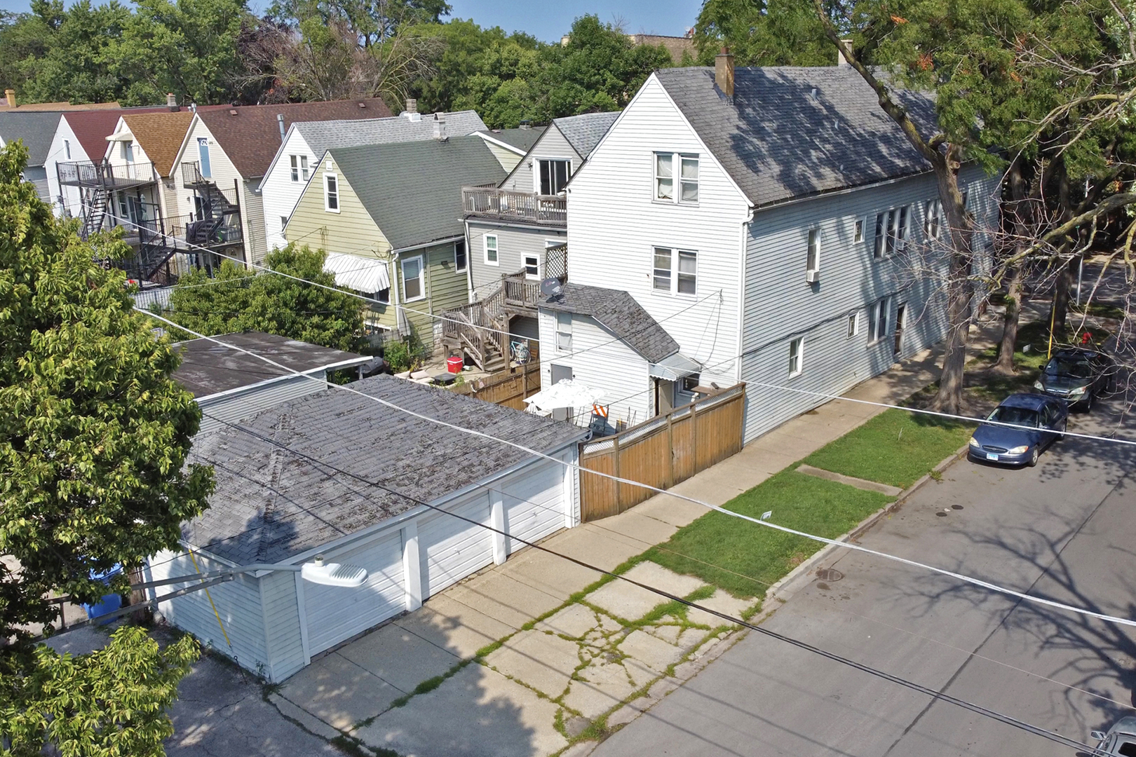 3100 N St Louis Ave Property Photo 4