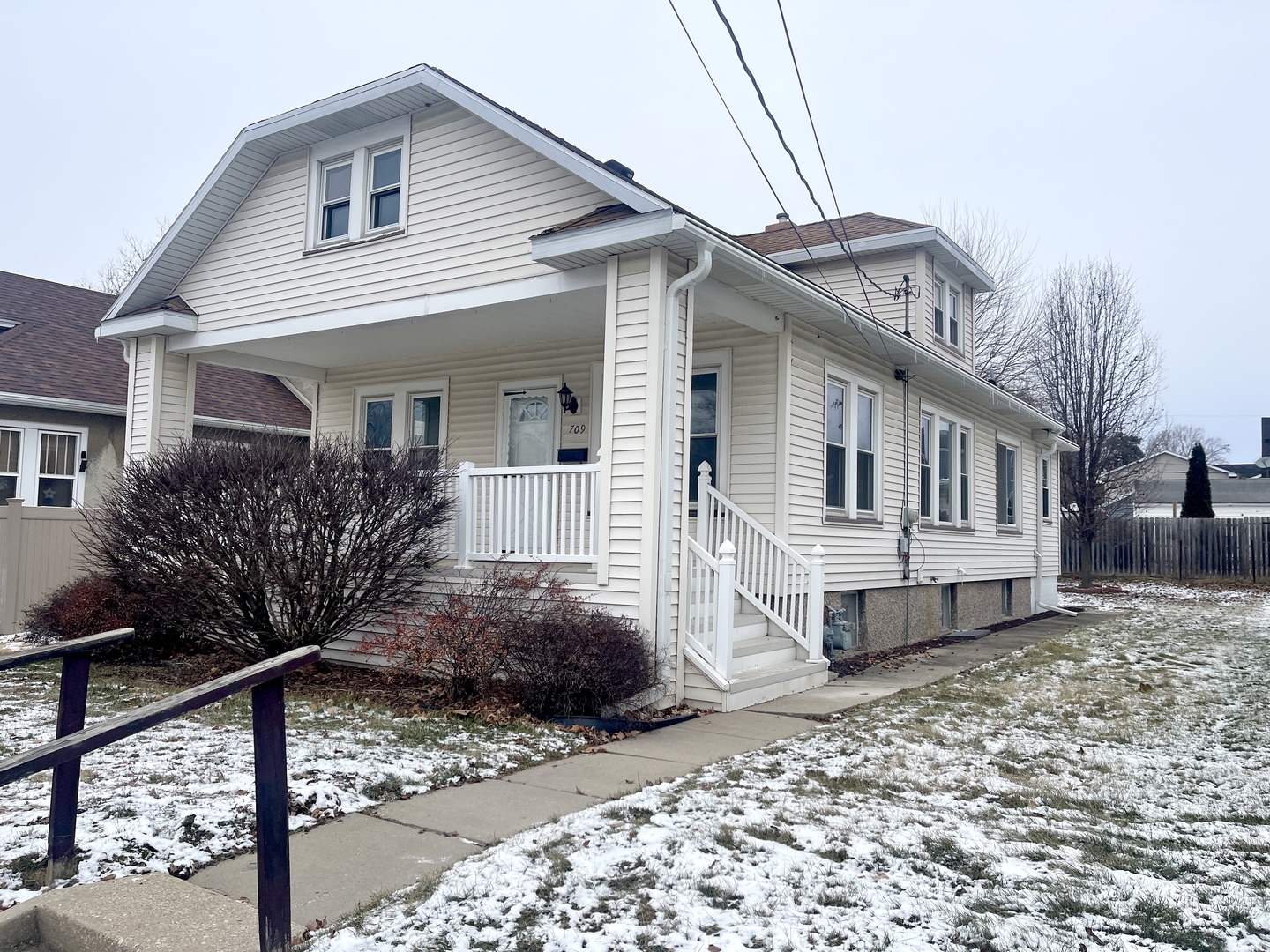 709 9th Street Property Photo