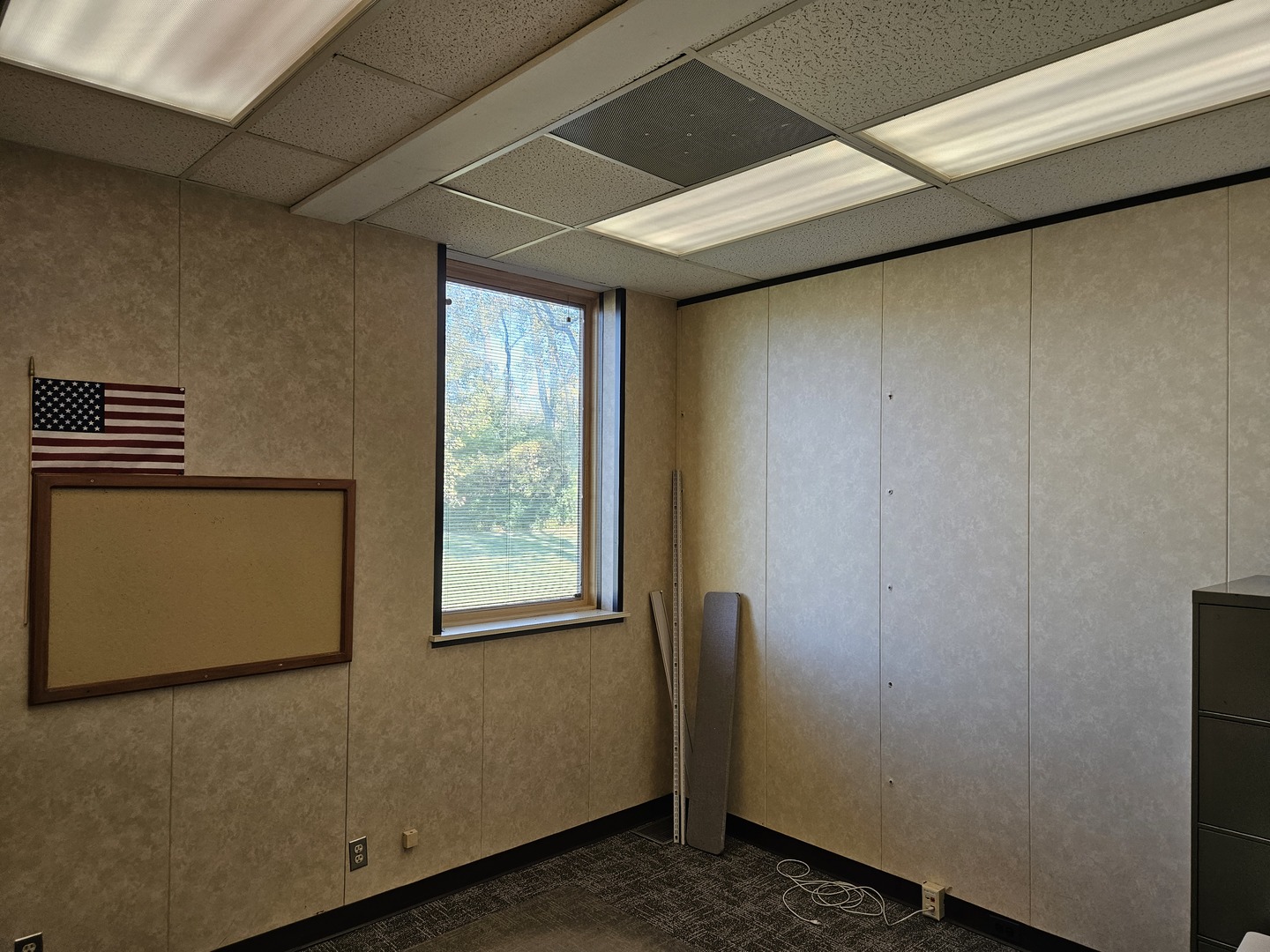 100 Manhattan Rd Property Photo 4