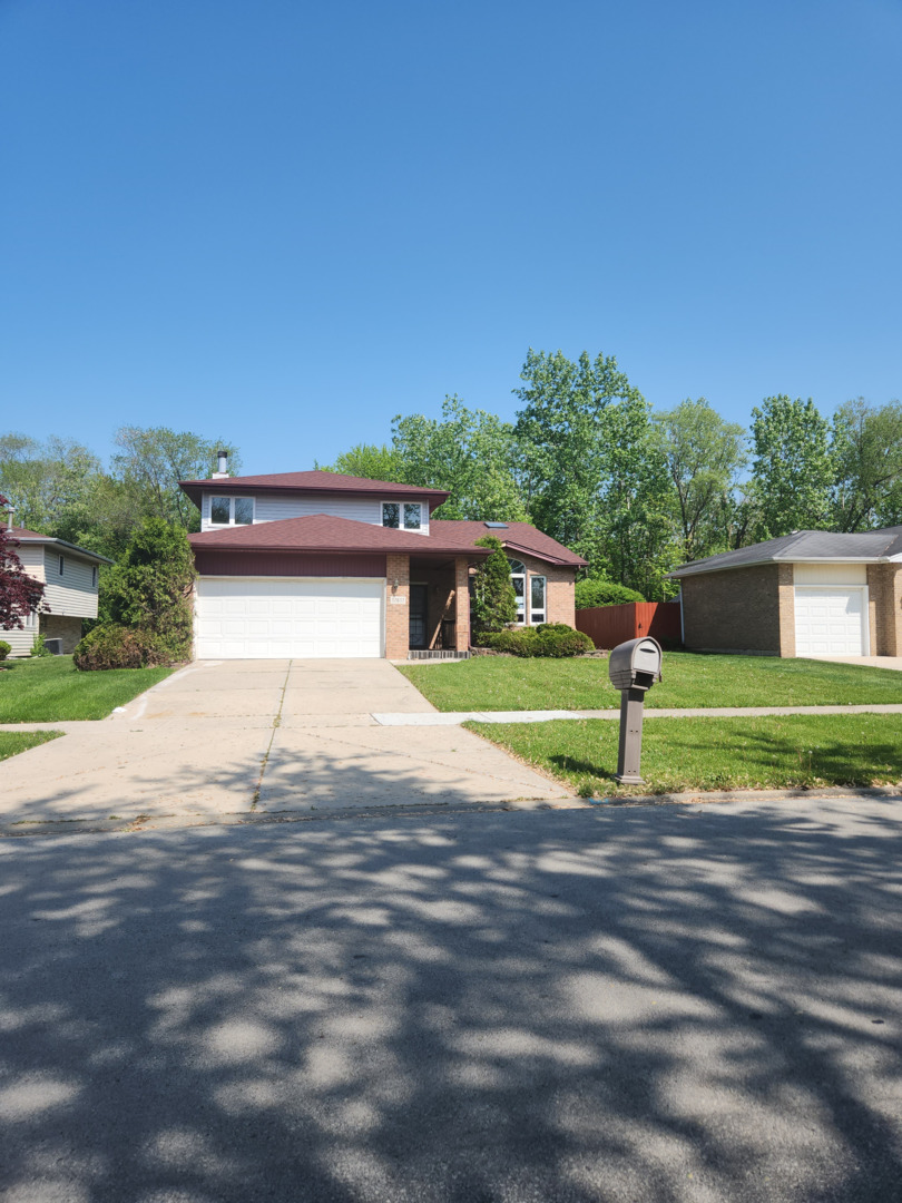 17617 Central Park Avenue Property Photo 2