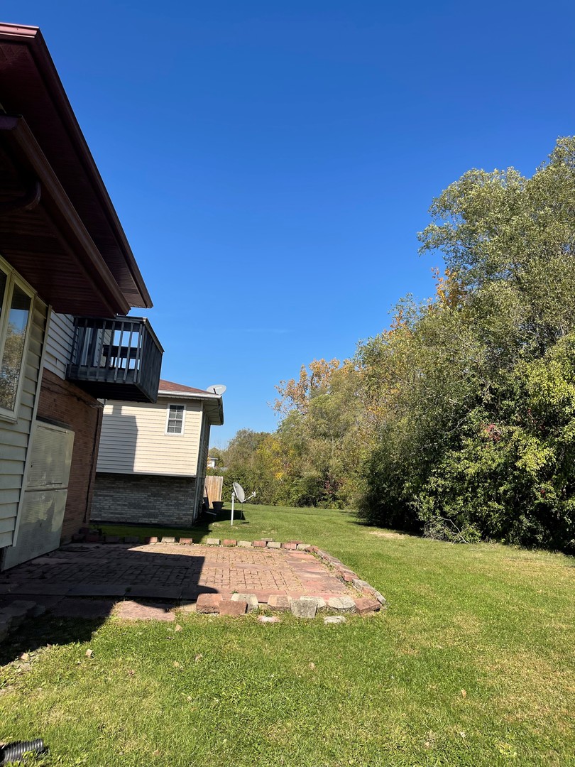 17617 Central Park Avenue Property Photo 9