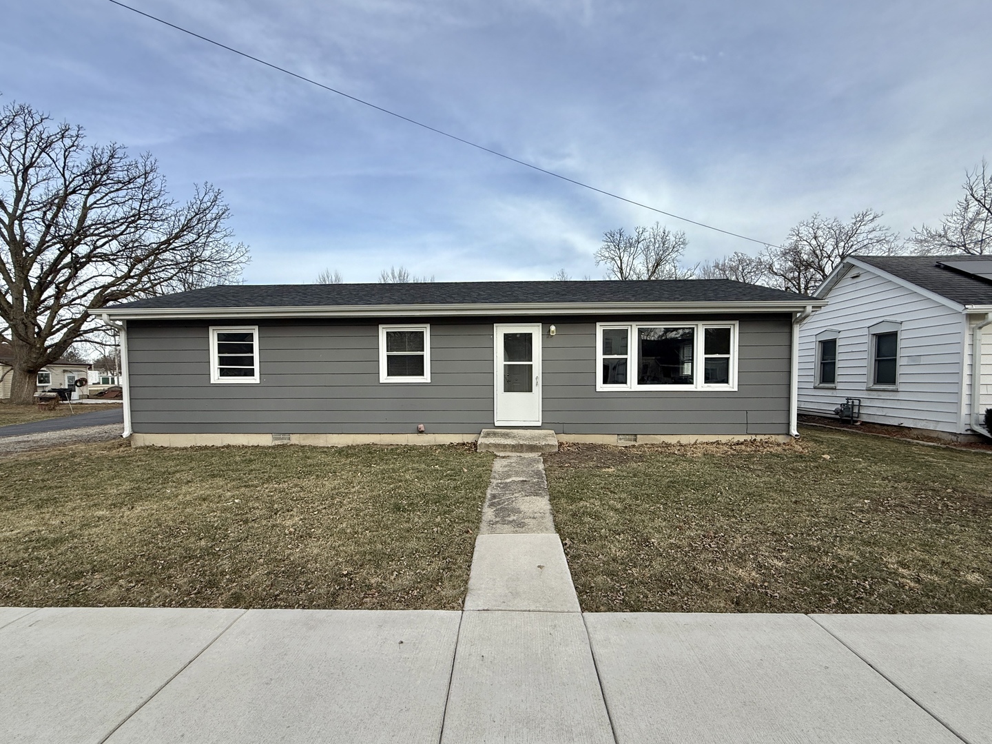 225 E Ogden Street Property Photo