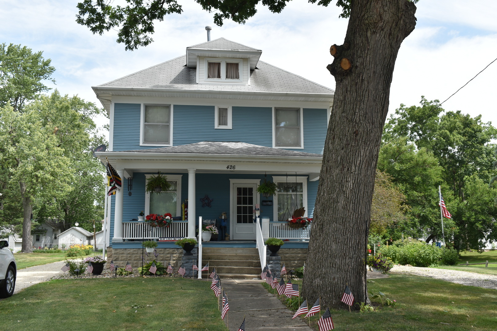 426 E Locust Street Property Photo