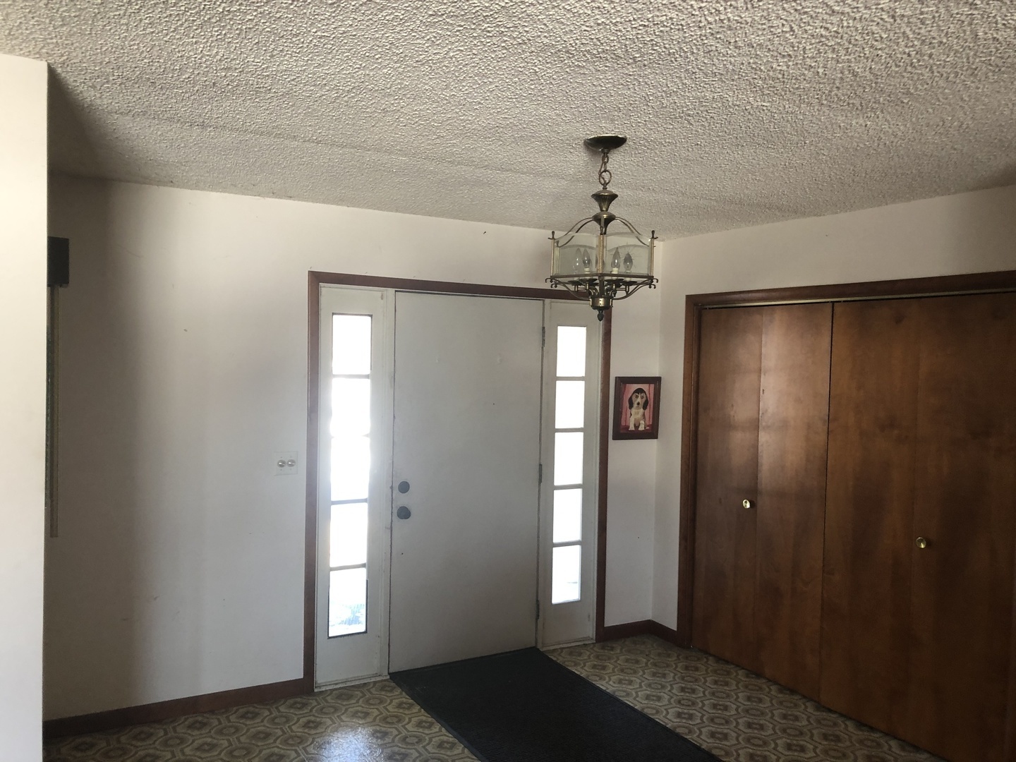 607 N Main Street Property Photo 9