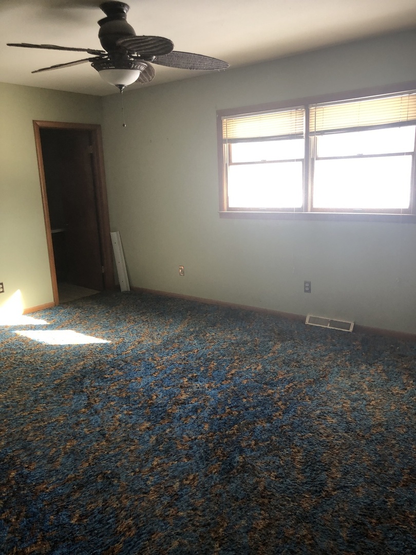 607 N Main Street Property Photo 28