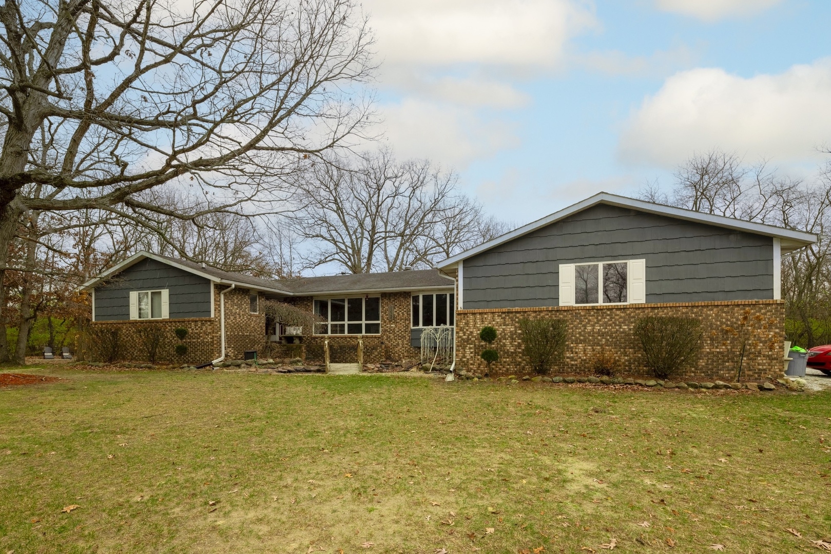 141 E 757 Property Photo 1