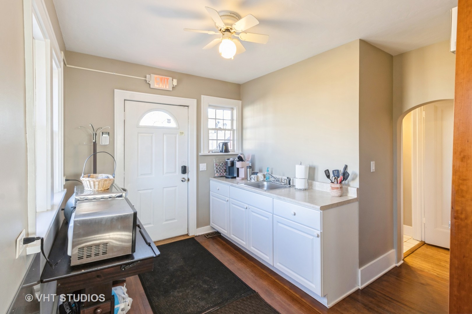 200 Opatrny Dr Property Photo 8