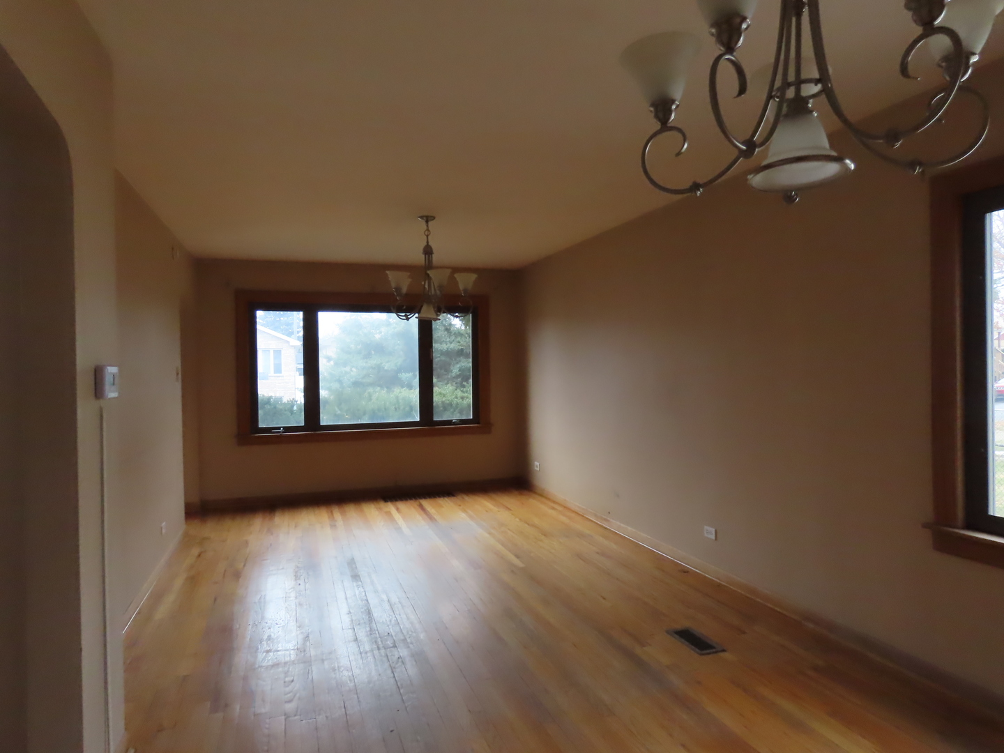 5127 S Parkside Avenue Property Photo 4