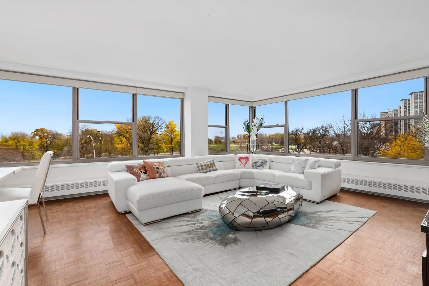 3900 N Lake Shore Drive 4a Property Photo 2