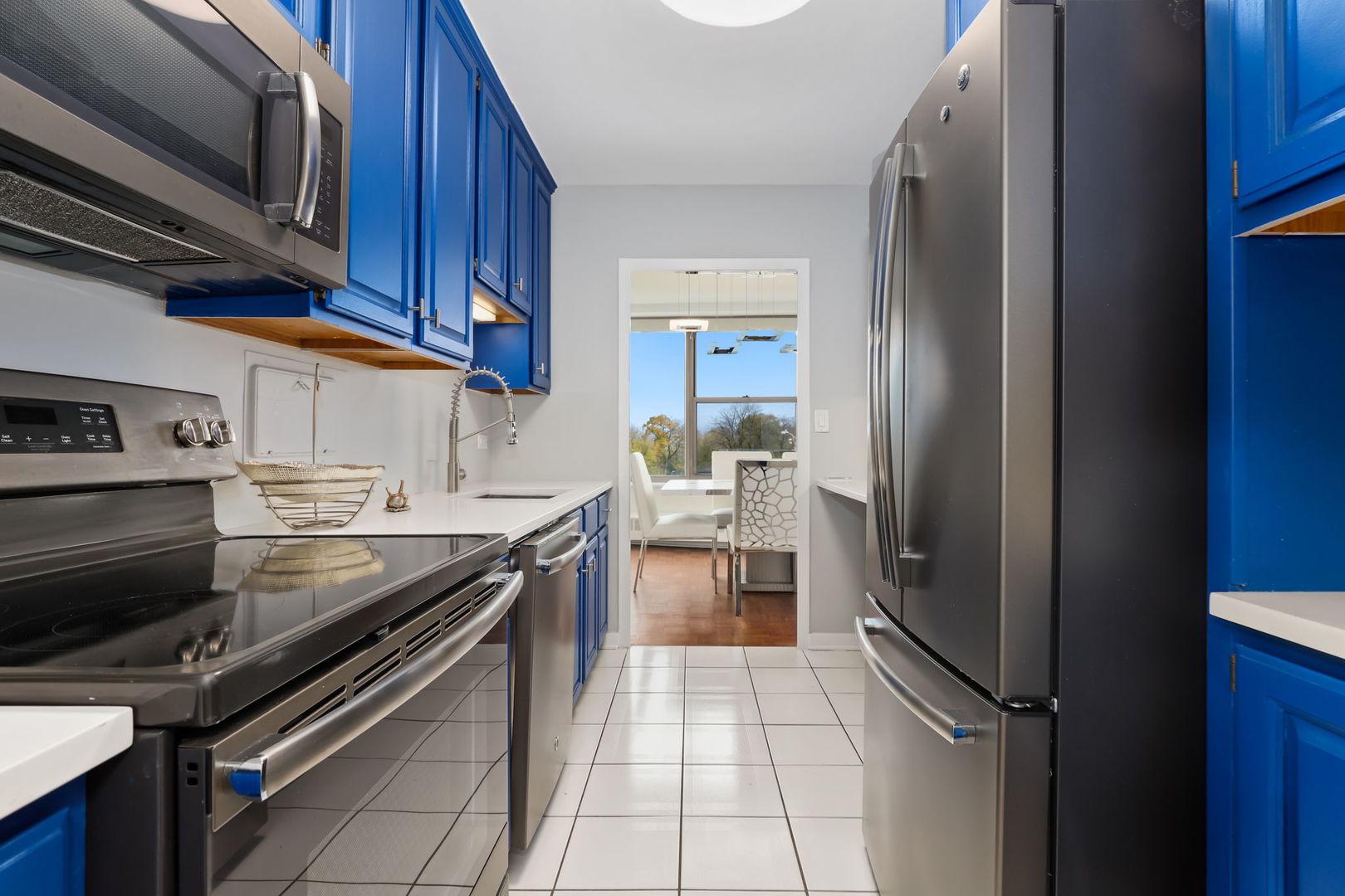 3900 N Lake Shore Drive 4a Property Photo 5