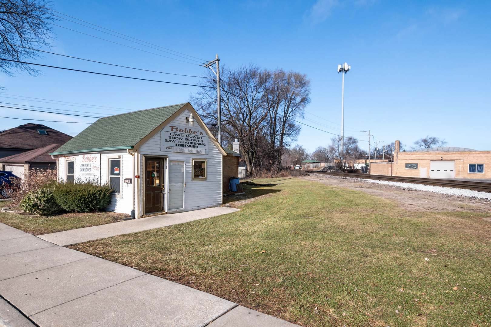 3200 W 94th Street Property Photo 4