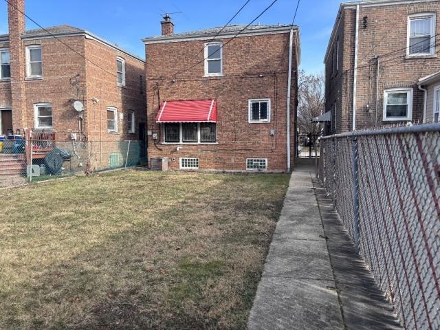 10606 S Vernon Avenue Property Photo 4