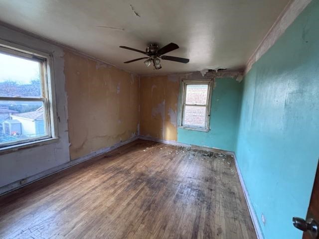 10606 S Vernon Avenue Property Photo 12
