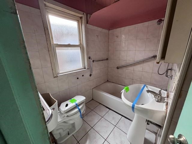 10606 S Vernon Avenue Property Photo 14