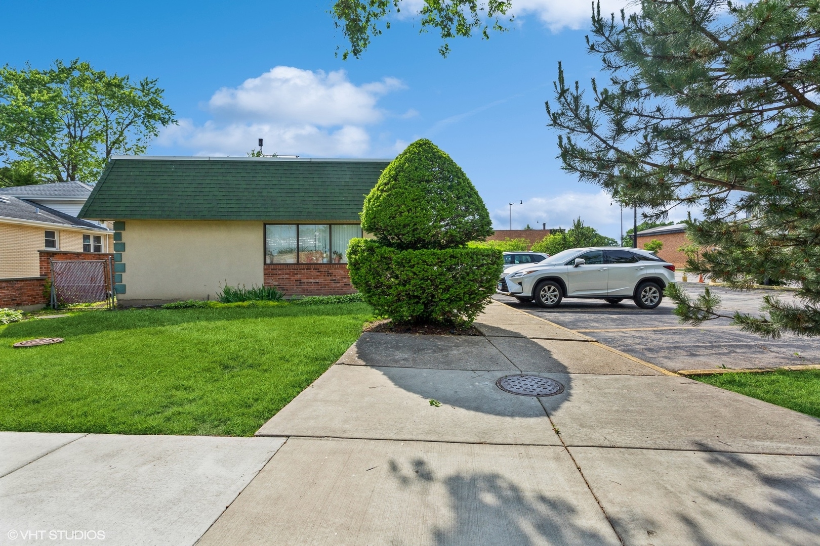 3901 Oakton St Property Photo 4
