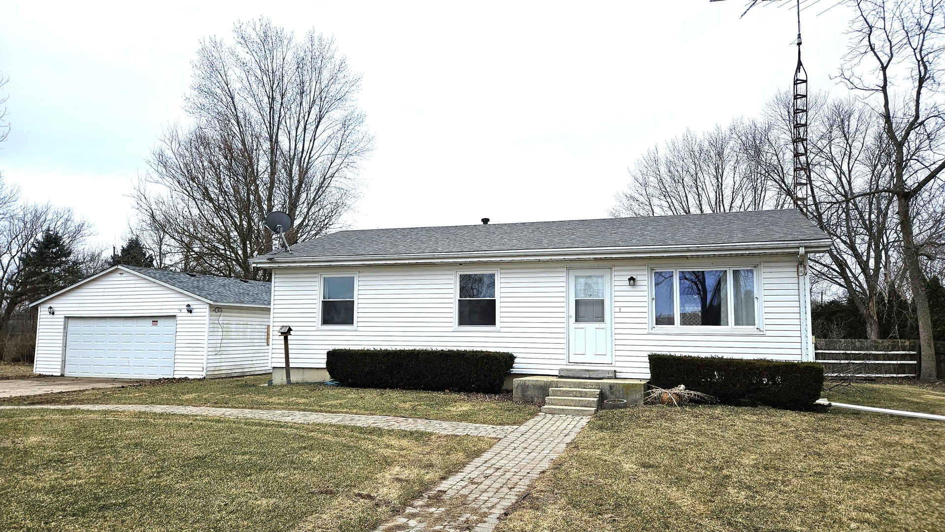 221 10th Avenue Property Photo