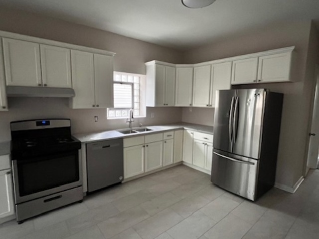 4253 W Augusta Boulevard Property Photo 4