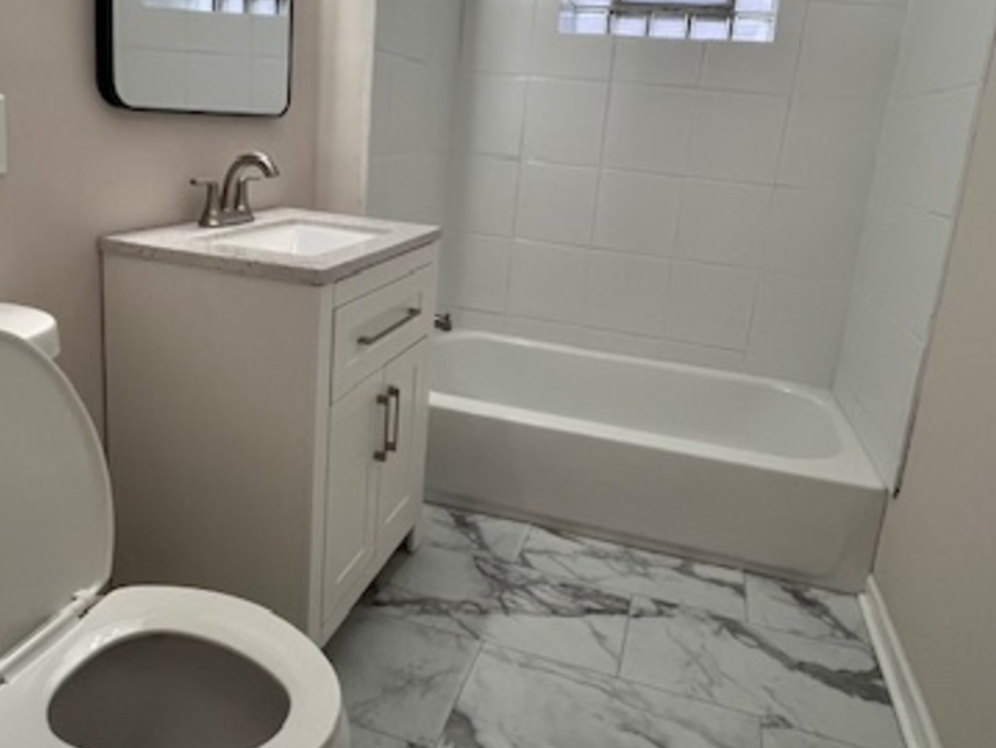 4253 W Augusta Boulevard Property Photo 9