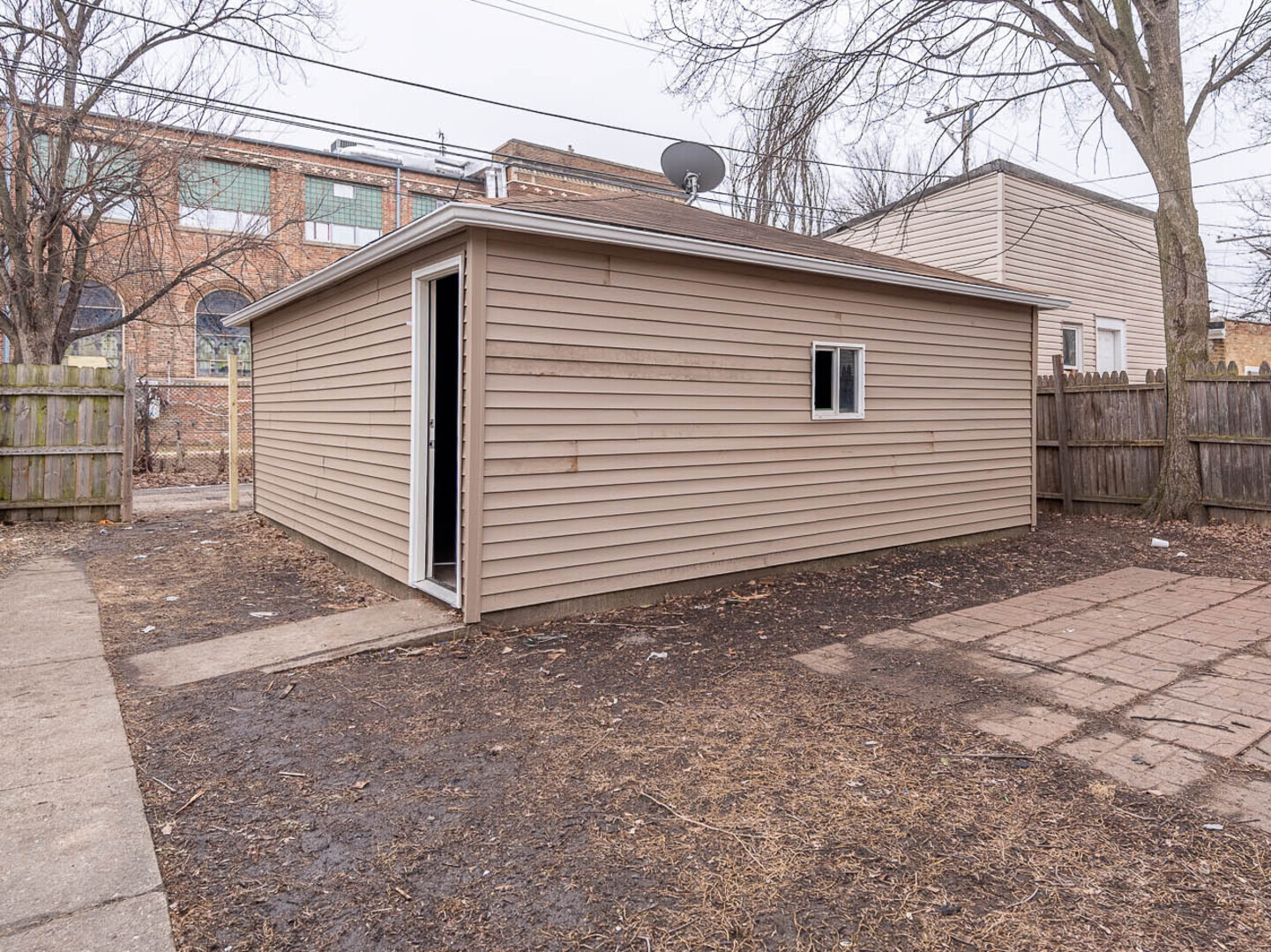 4253 W Augusta Boulevard Property Photo 12