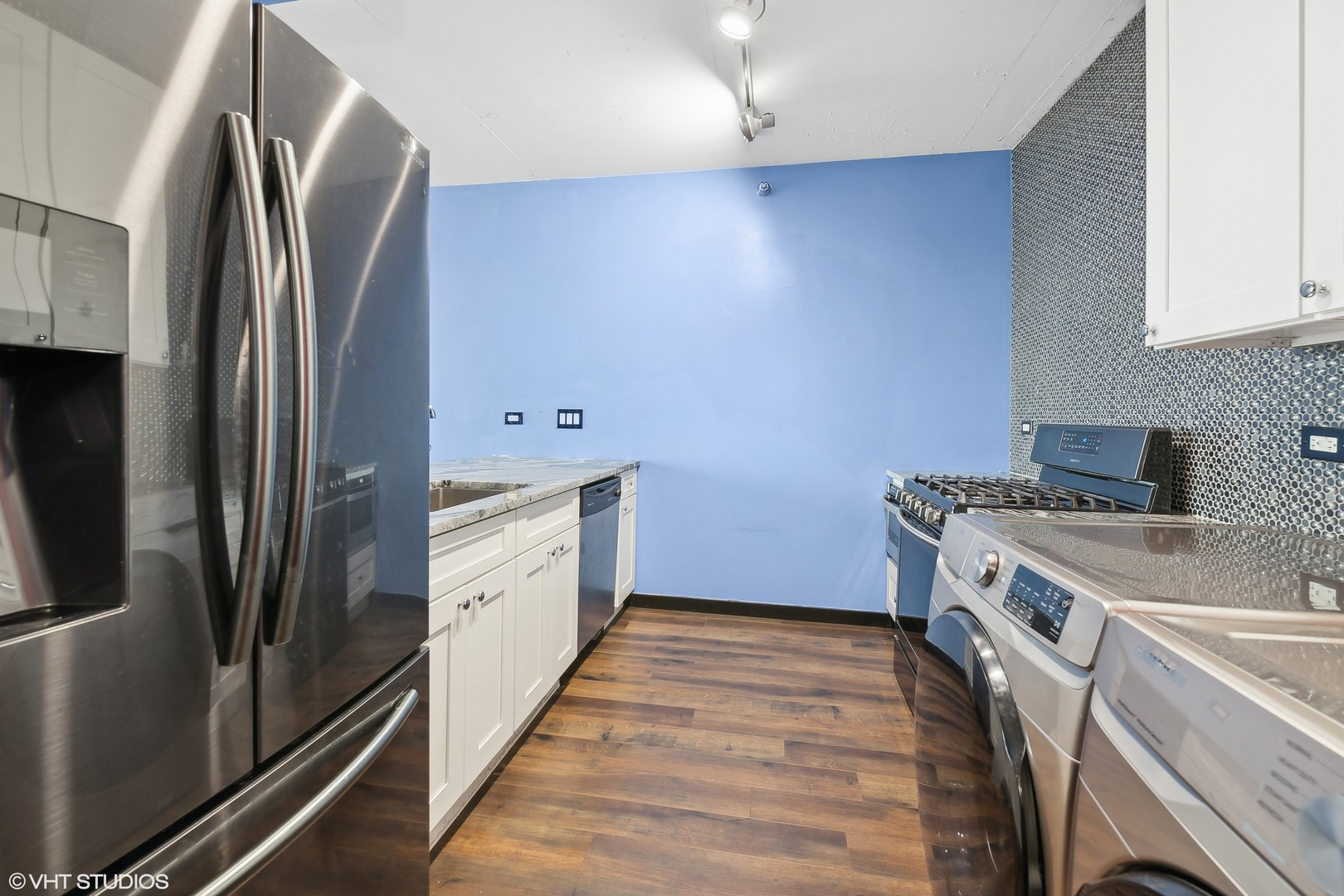 611 S Wells Street 2609 Property Photo 3
