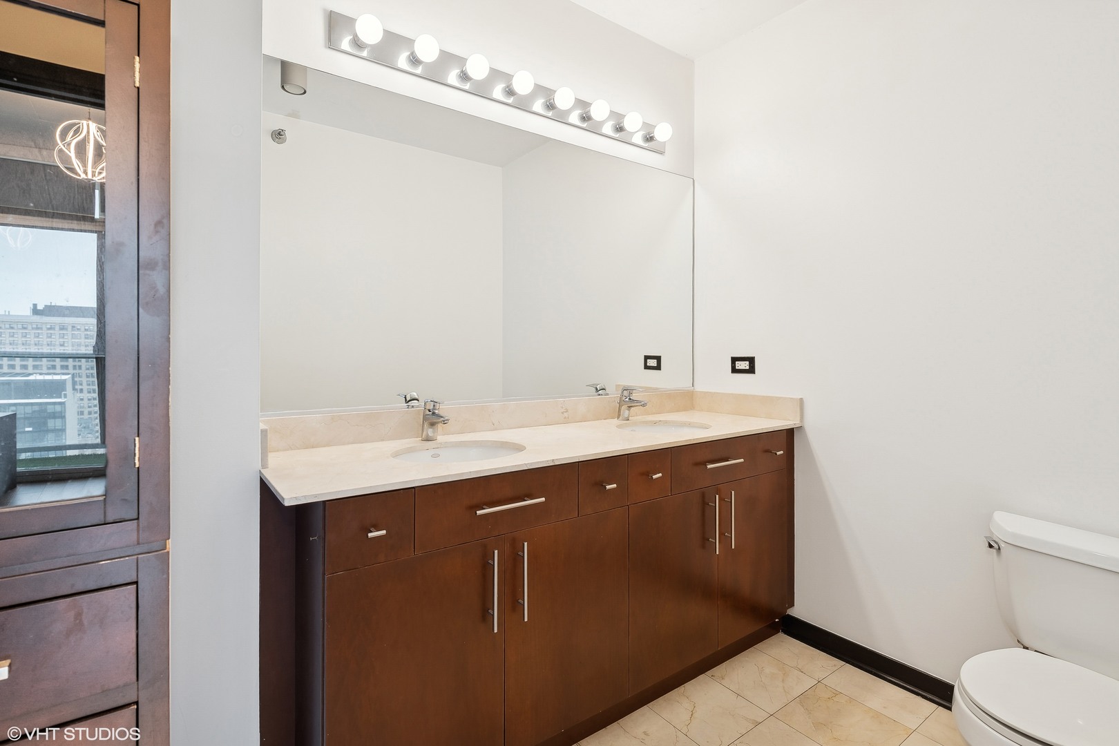 611 S Wells Street 2609 Property Photo 10
