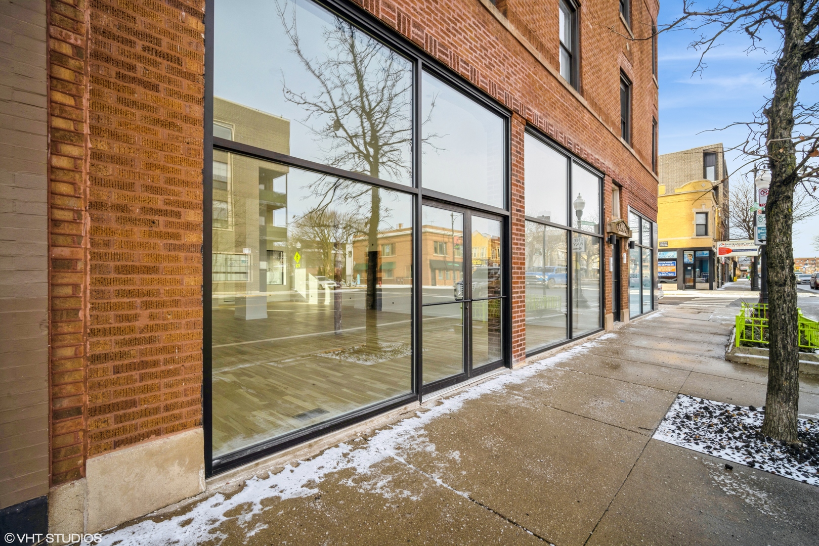 3025 W Irving Park Rd Property Photo 4