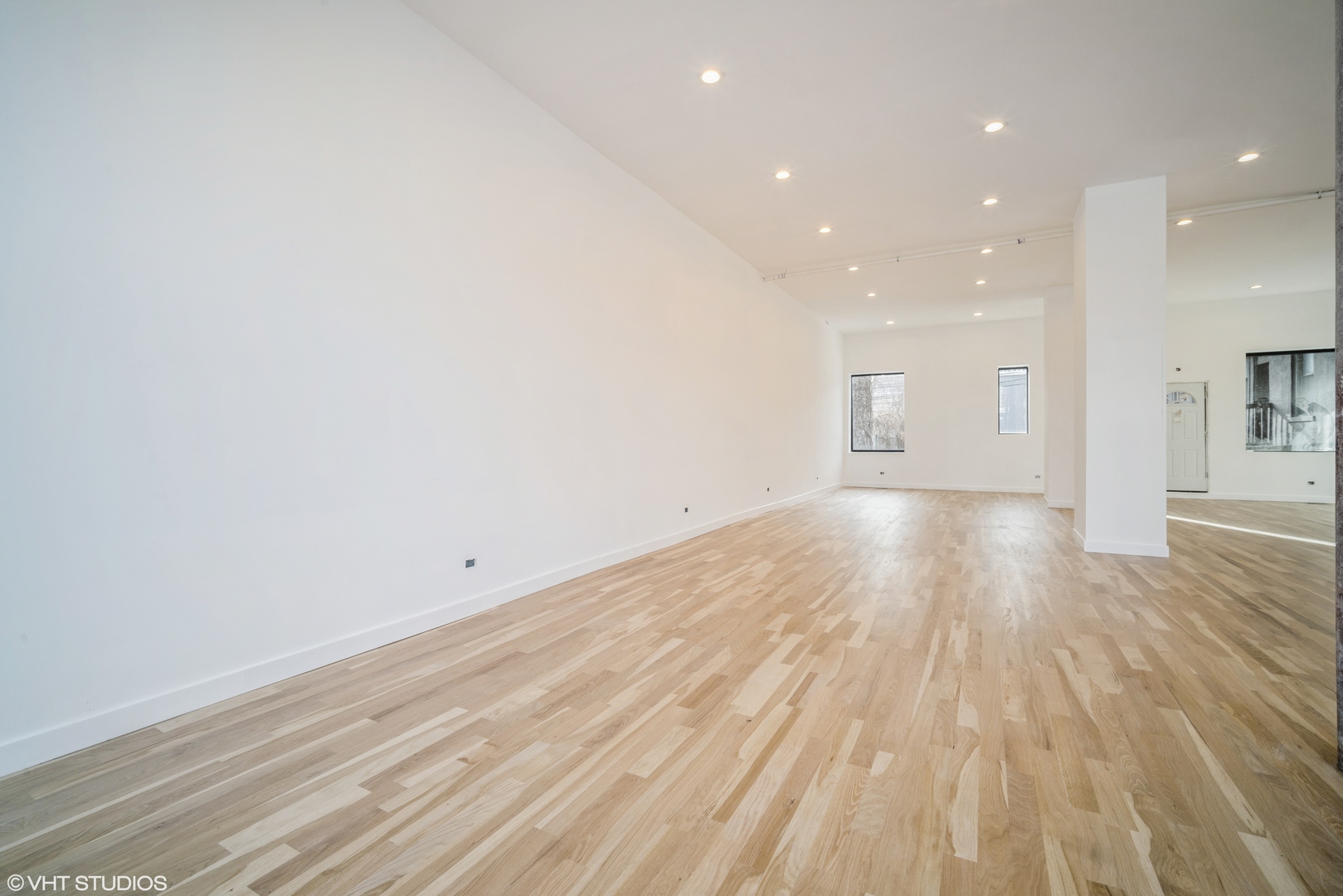 3025 W Irving Park Rd Property Photo 11