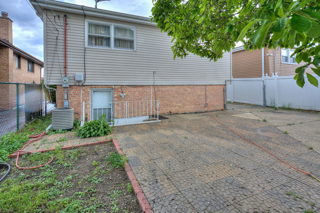 330 Hoxie Avenue Property Photo 15