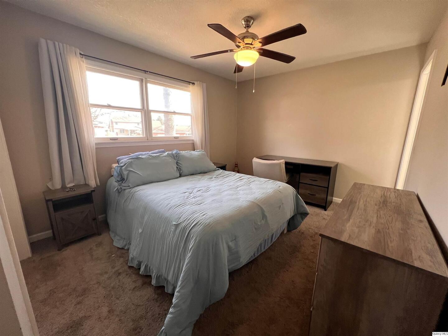 2433 Cedar Creek Ct Property Photo 4