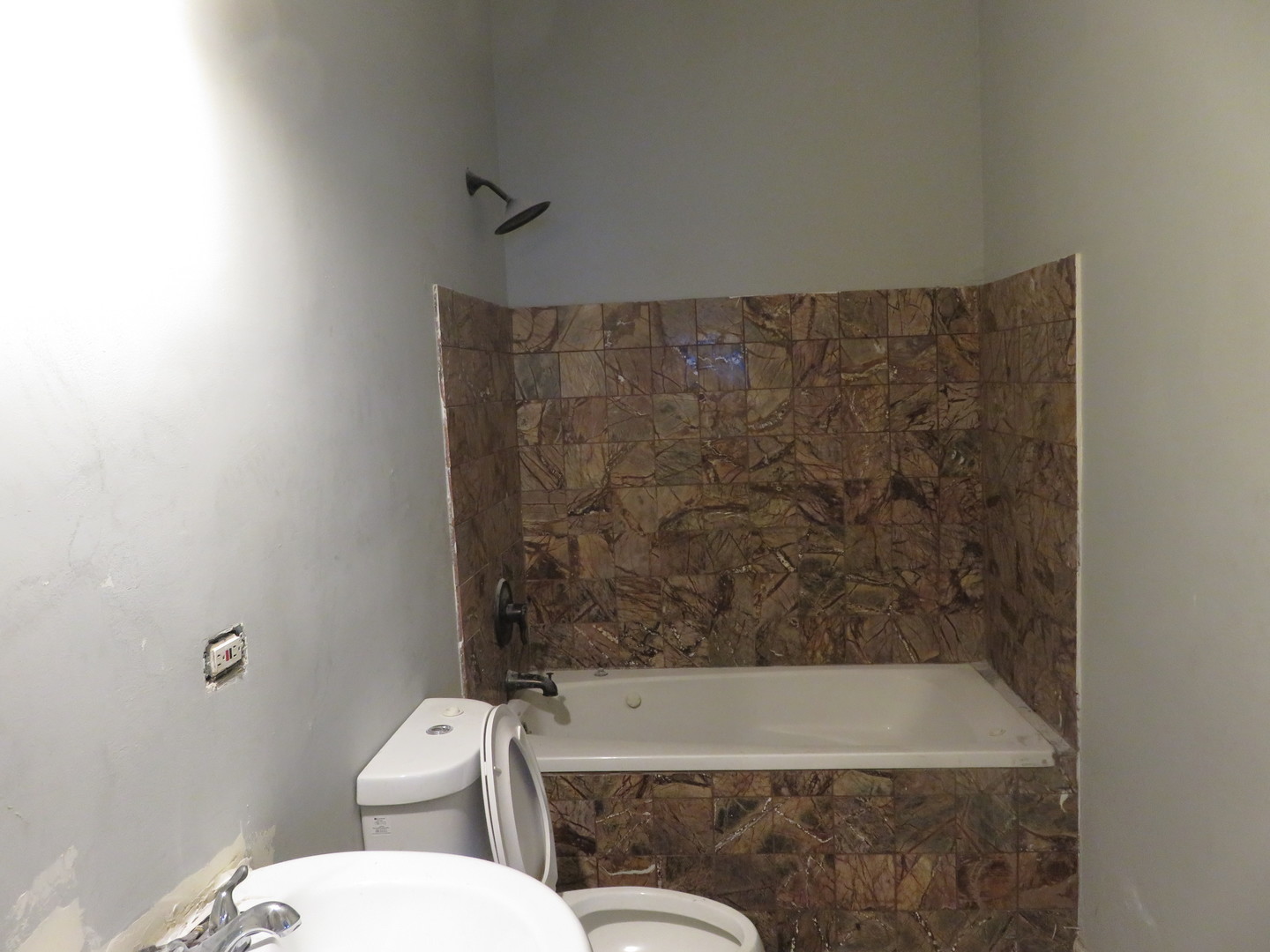 7749 S Green Street Property Photo 9