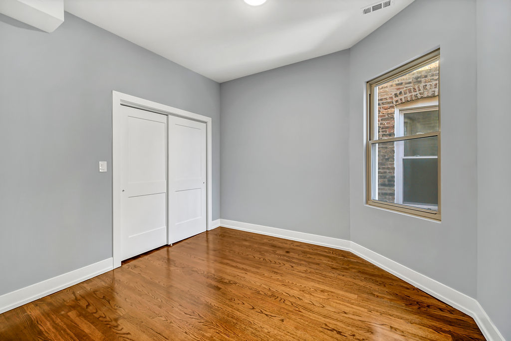 4714 N Talman Avenue Property Photo 11