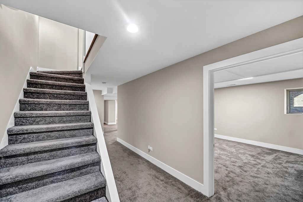 4714 N Talman Avenue Property Photo 16