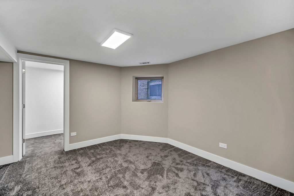 4714 N Talman Avenue Property Photo 20
