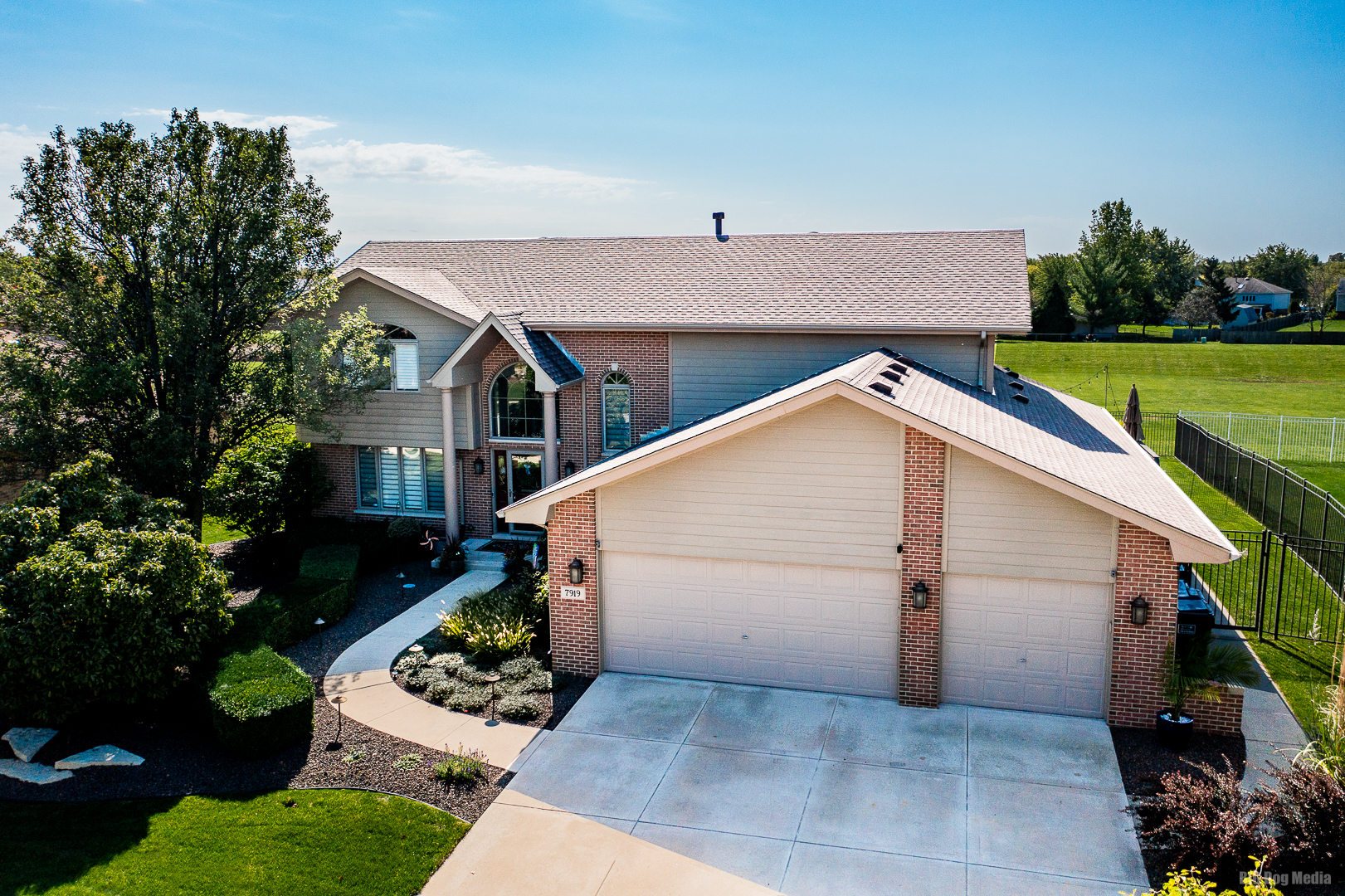 7919 Lakeside Drive Property Photo