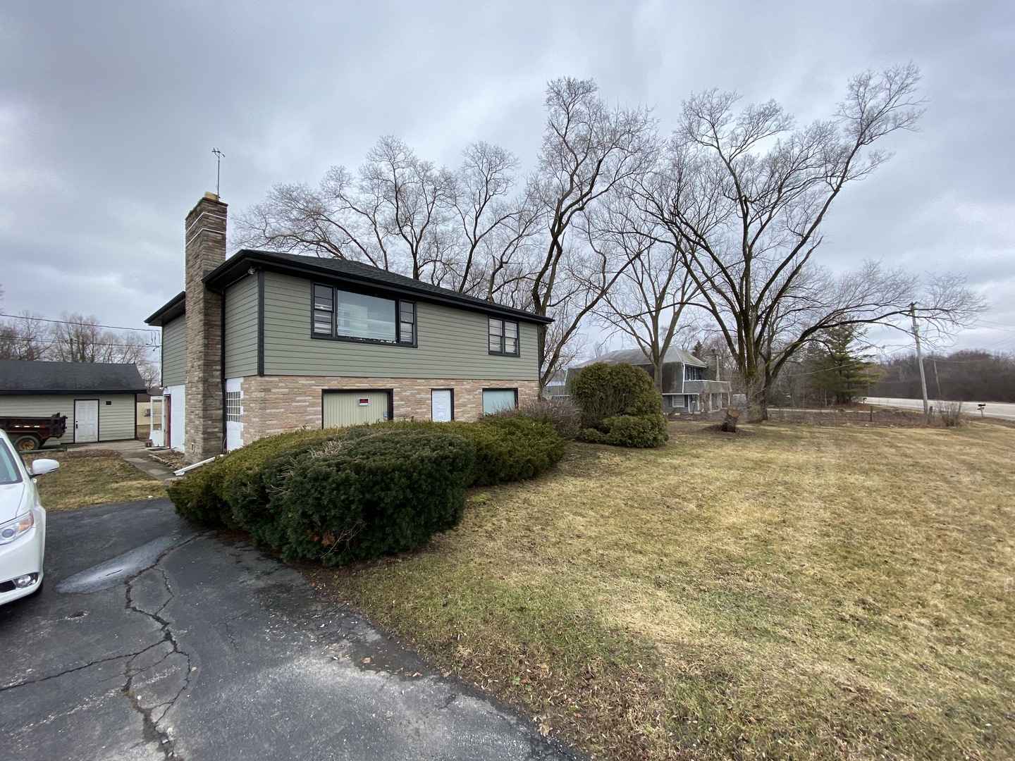 25867 W Grass Lake Rd Property Photo 1