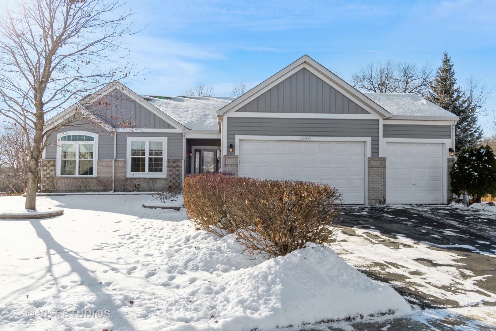 1030 Stephen Court Property Photo 1
