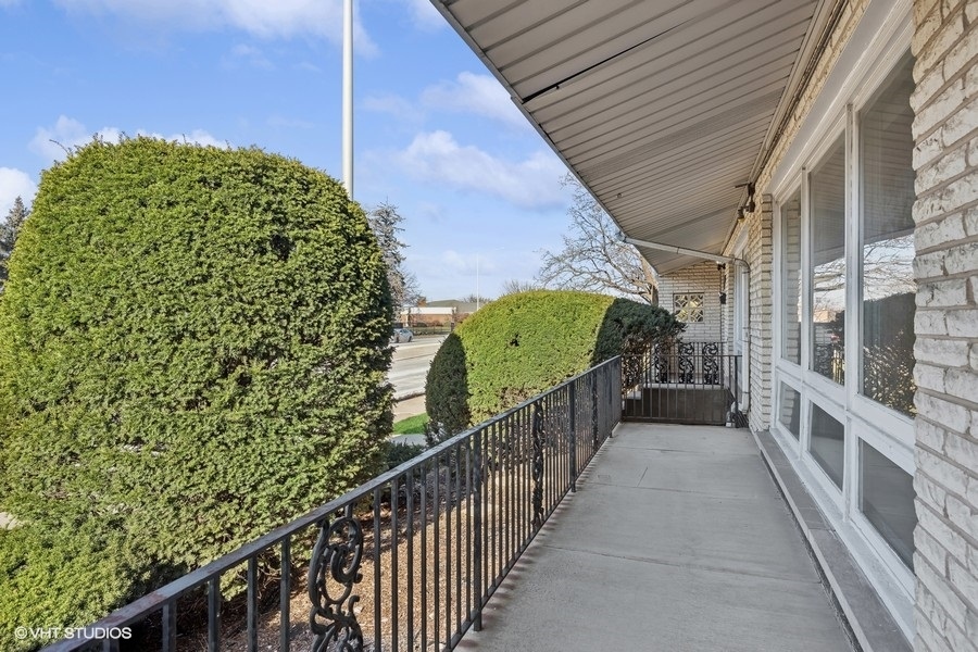 1245 S Mannheim Road Property Photo 3