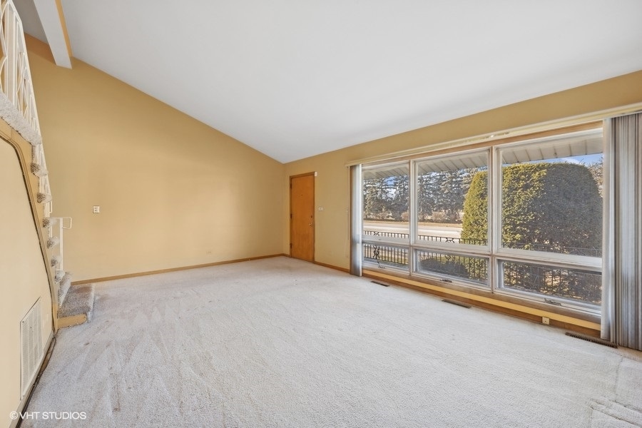1245 S Mannheim Road Property Photo 9