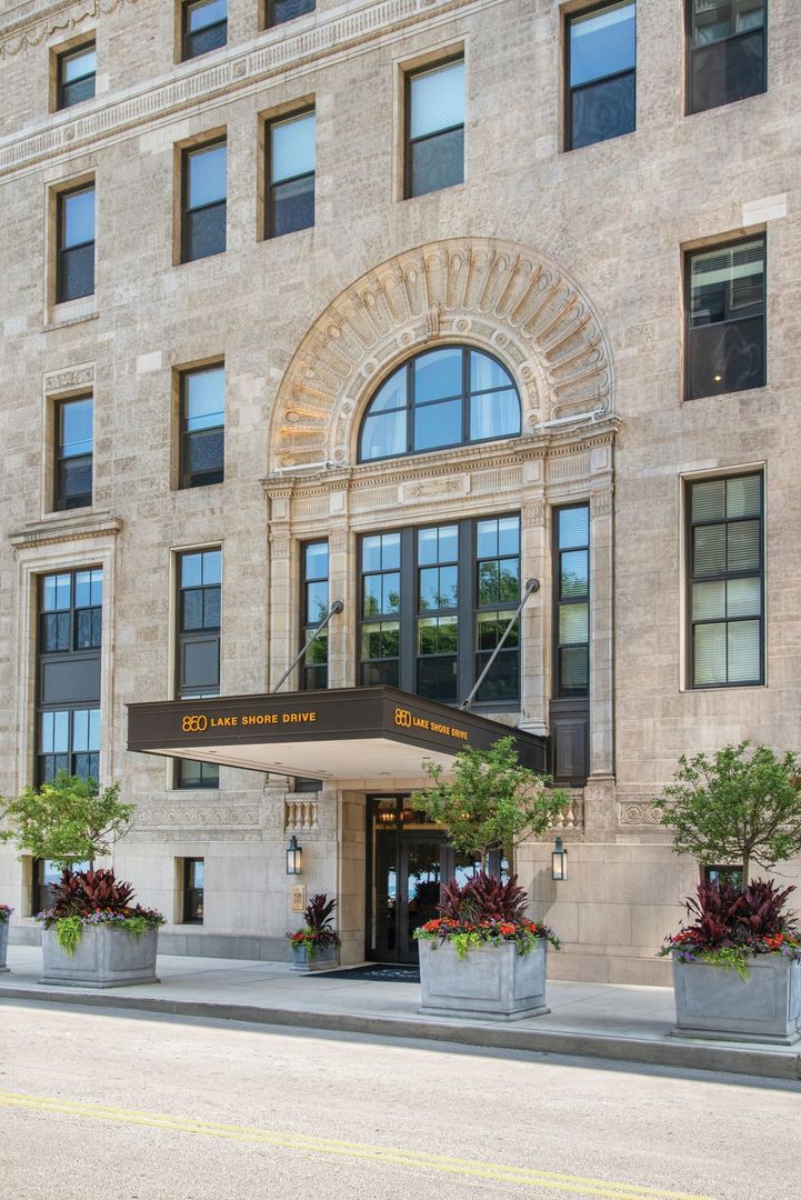 850 N Lake Shore Drive 712 Property Photo 1