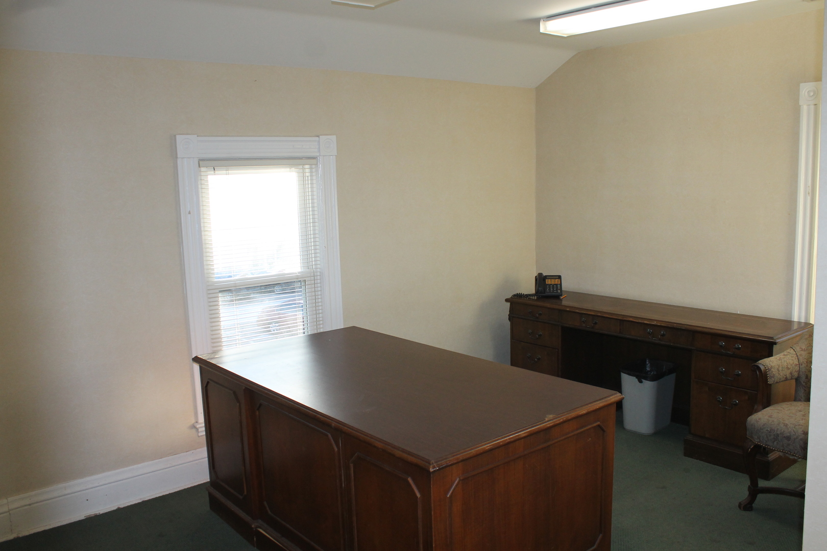 215 Fulton St Property Photo 4