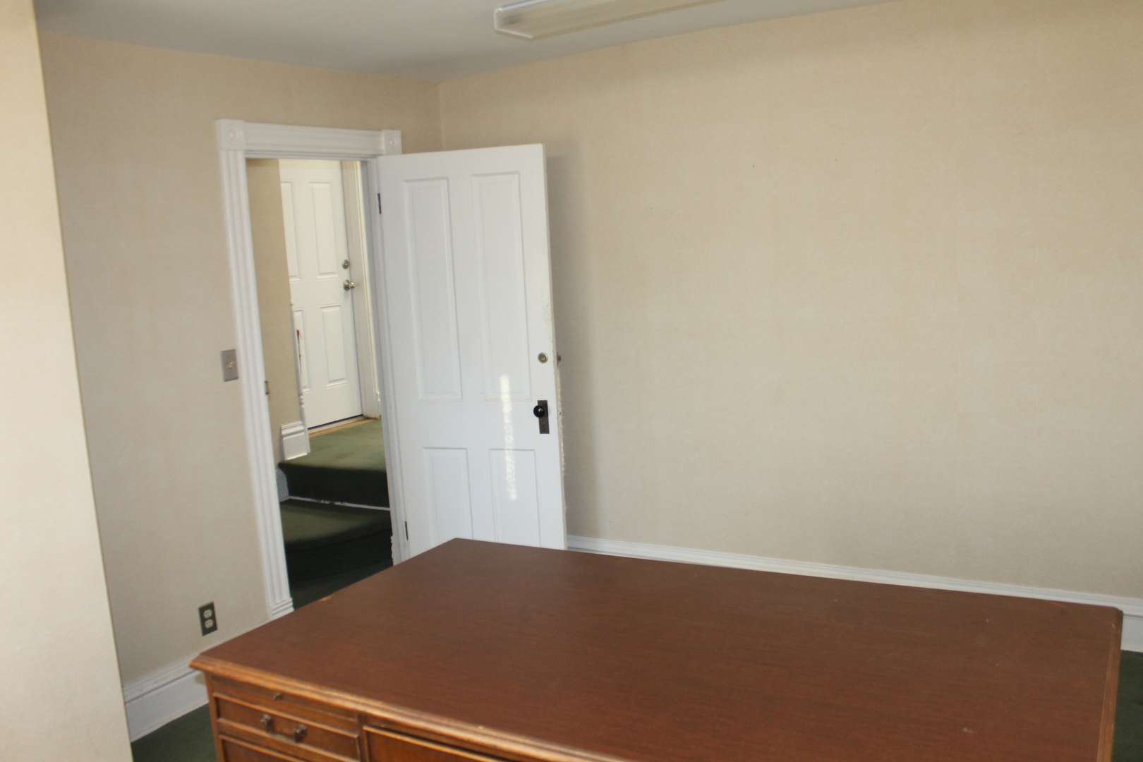 215 Fulton St Property Photo 5