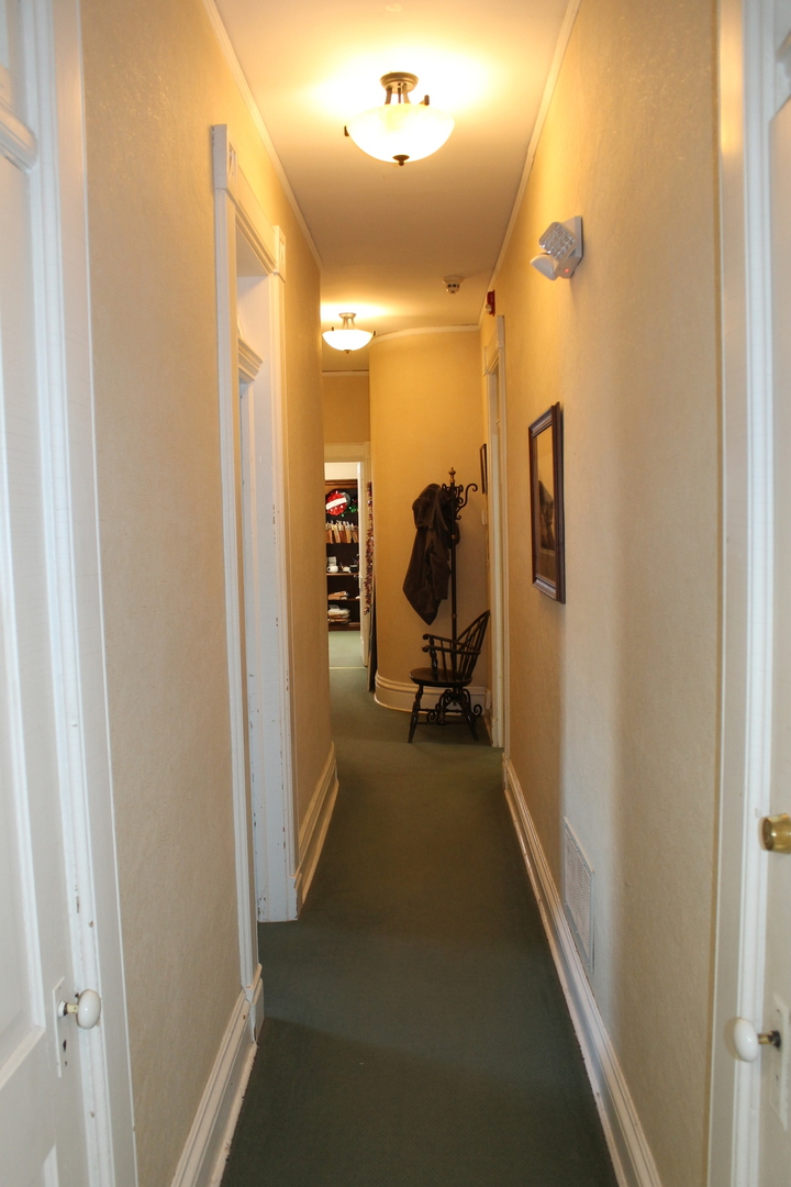 215 Fulton St Property Photo 12