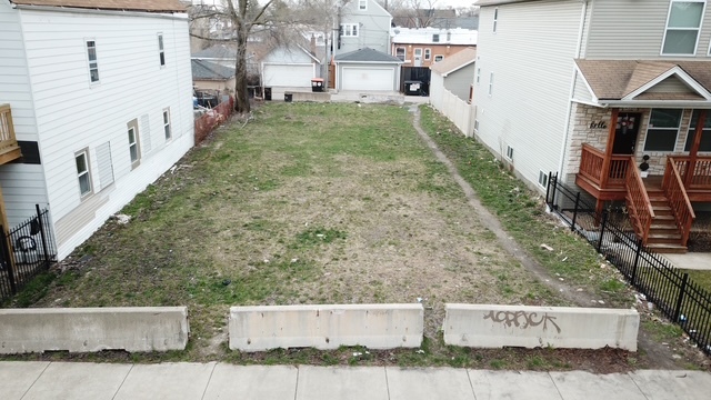 2457 W 46th Place Property Photo 8
