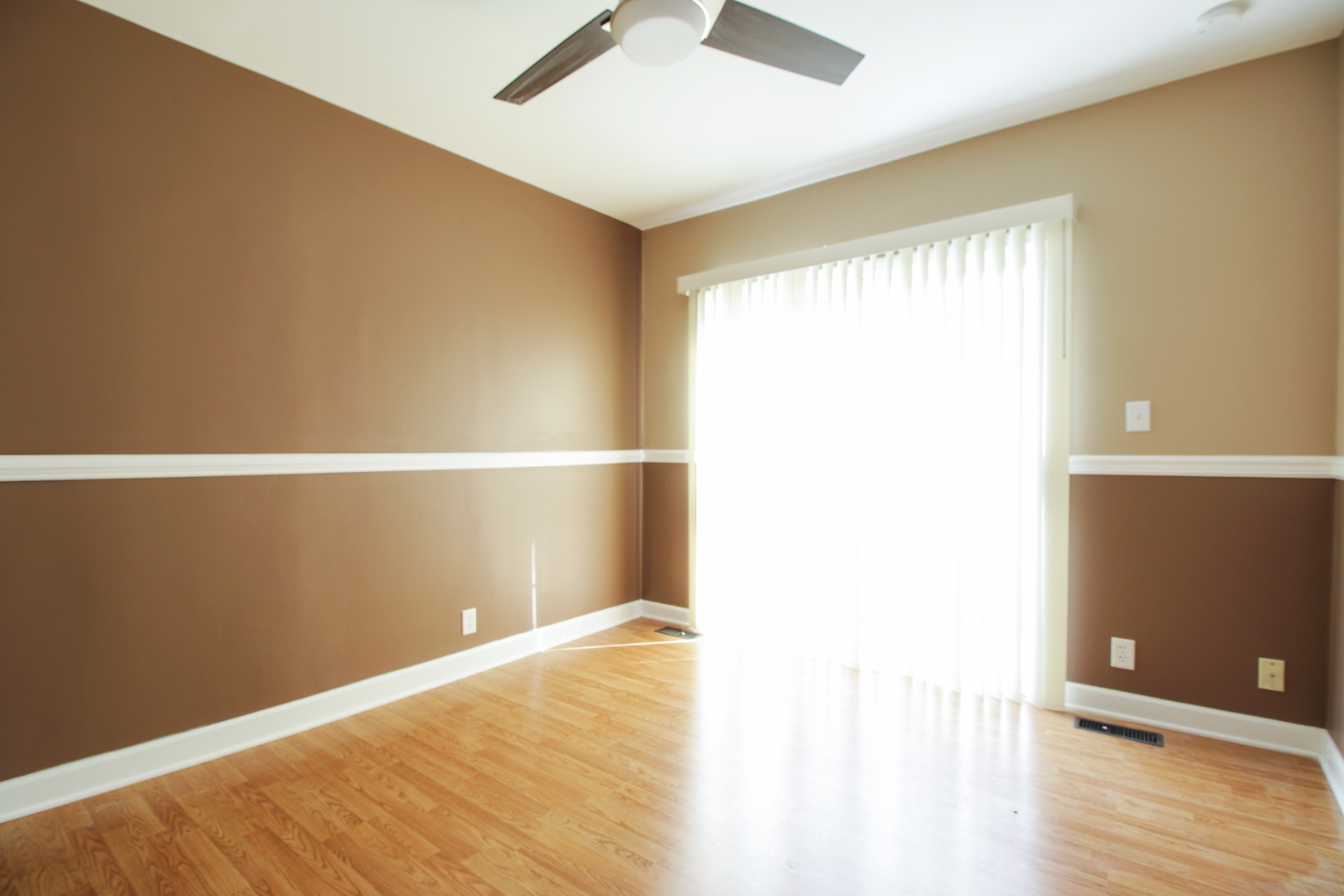 2341 W 144th Place Property Photo 3
