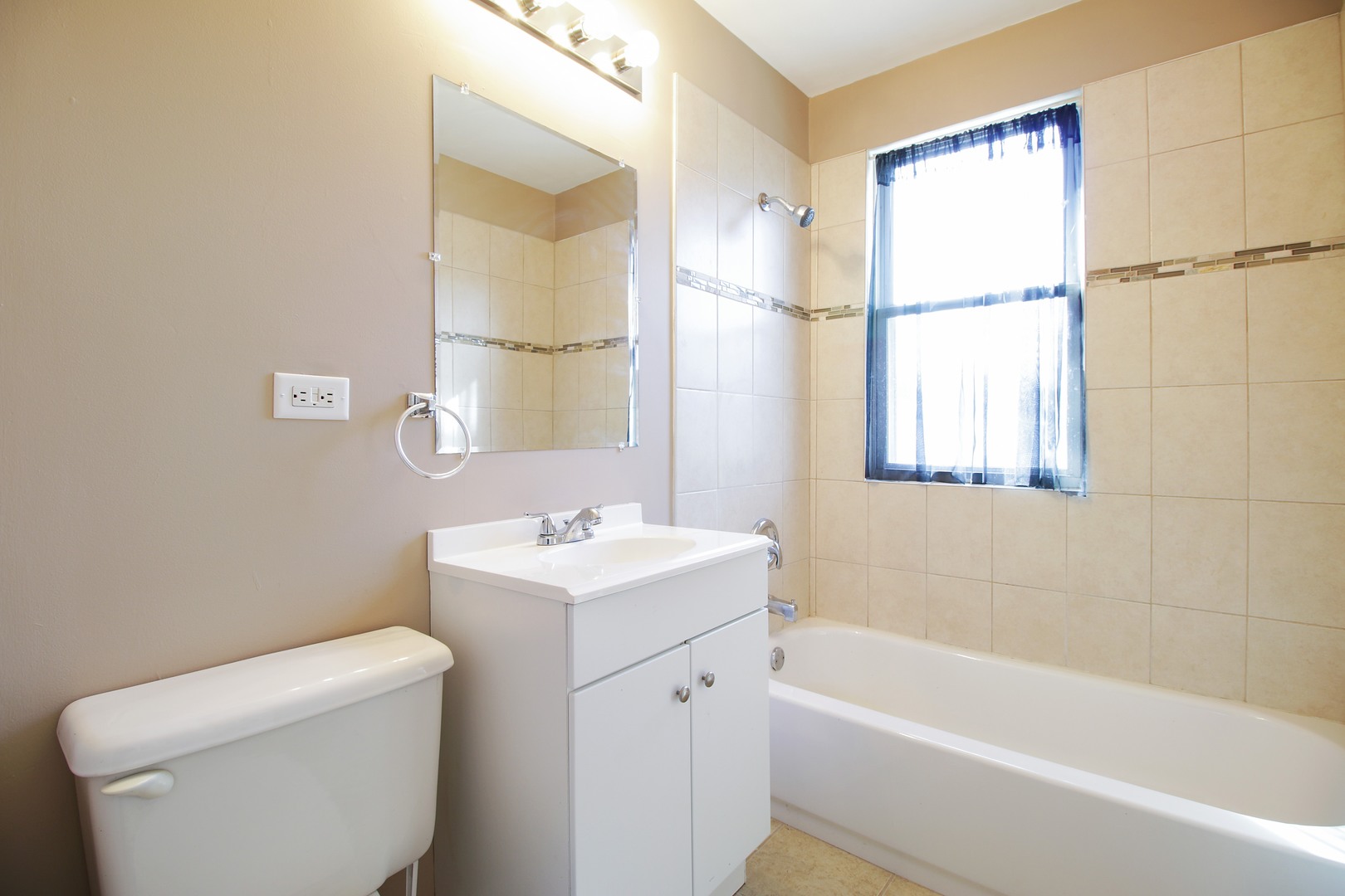 2341 W 144th Place Property Photo 6