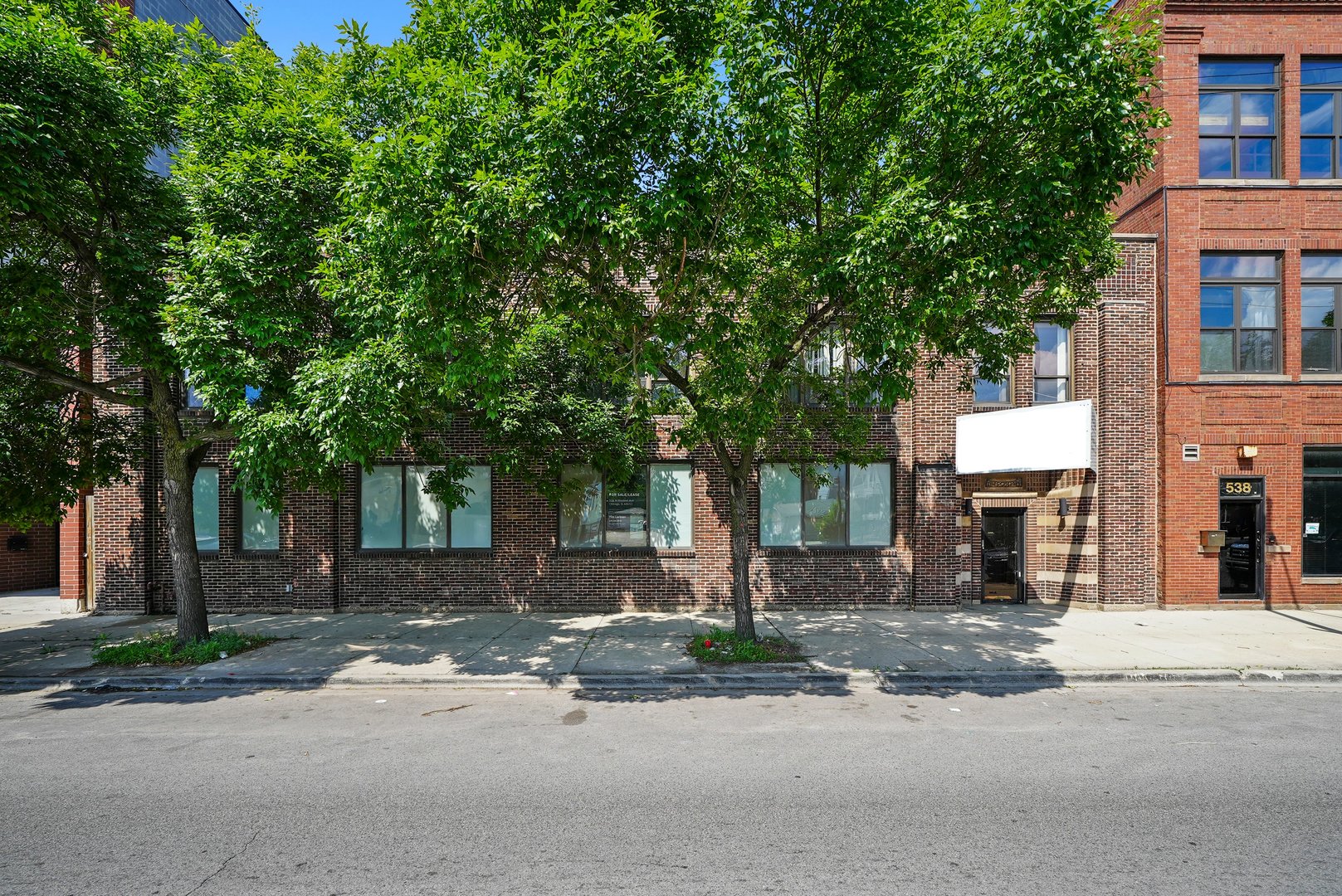 526 N Western Avenue Property Photo 2